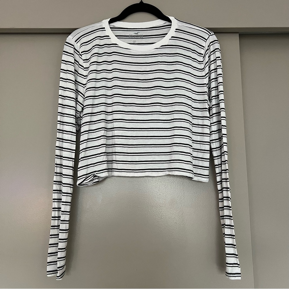 Hollister Long-Sleeve Crop Top